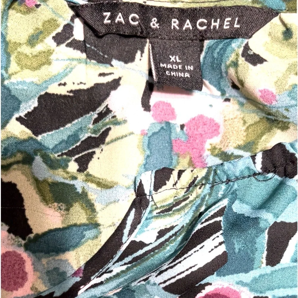 💥FREE W/BUNDLE PURCHASE💥🦋ZAC & RACHEL Pretty Top🦋 - Picture 3 of 7